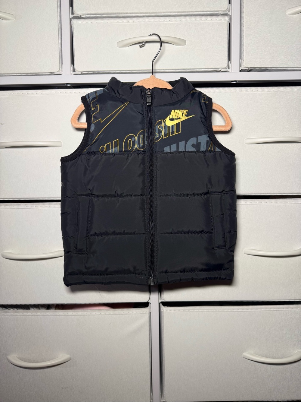 Nike Black Quilted Puffer Vest Sleeveless 12M Boys Full Zip Lined Swoosh Logo